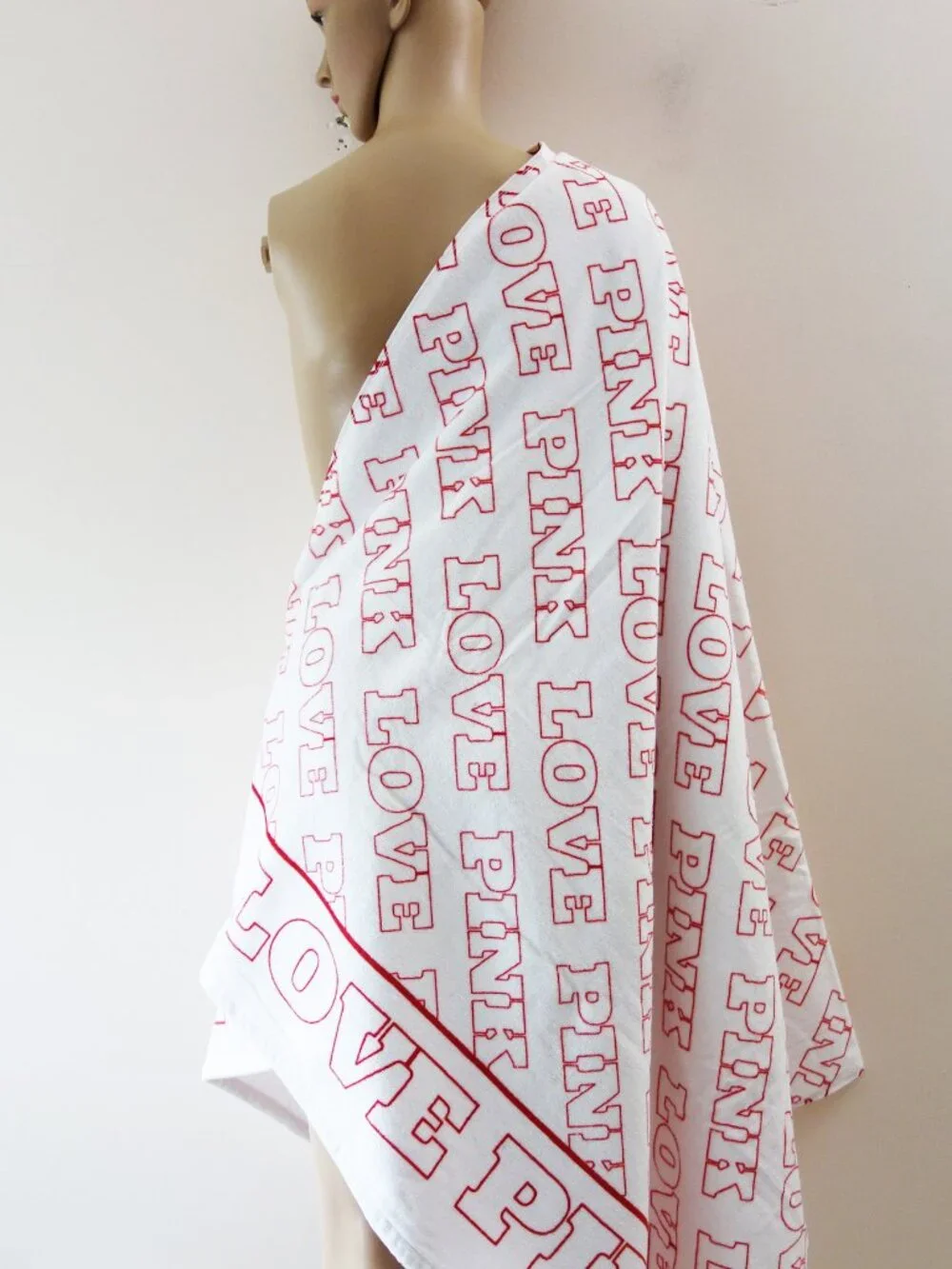 Victoria’s Secret PINK Love Pink Logo Beach Towel Red White Cotton New